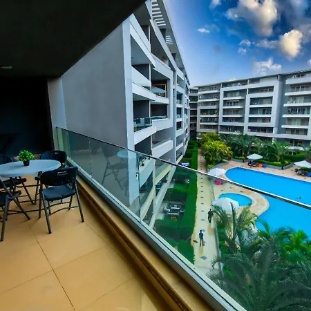 The Expert In Ocean Blue Near Airport Apartment Cairo Exterior photo