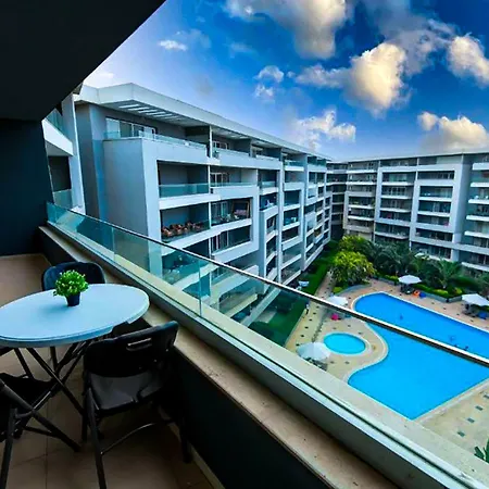 The Expert In Ocean Blue Near Airport Apartment Cairo Exterior photo