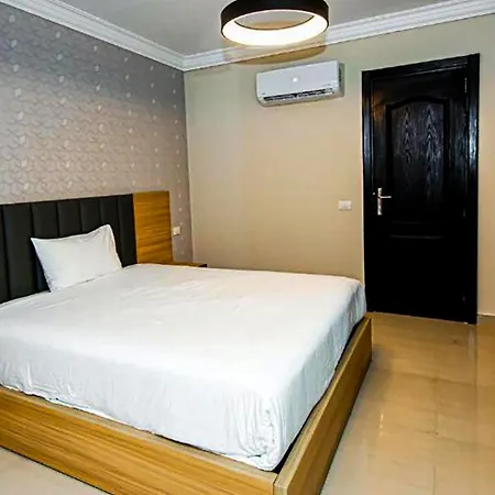 The Expert In Ocean Blue Near Airport Apartment Cairo Room photo