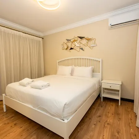 The Expert In Ocean Blue Near Airport Apartment Cairo Exterior photo