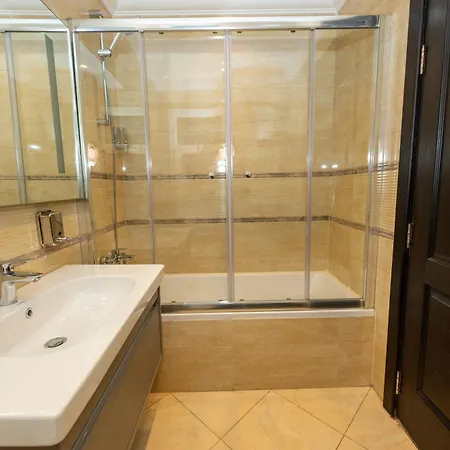 The Expert In Ocean Blue Near Airport Apartment Cairo Exterior photo