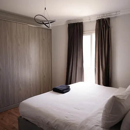 The Expert In Ocean Blue Near Airport Apartment Cairo Exterior photo
