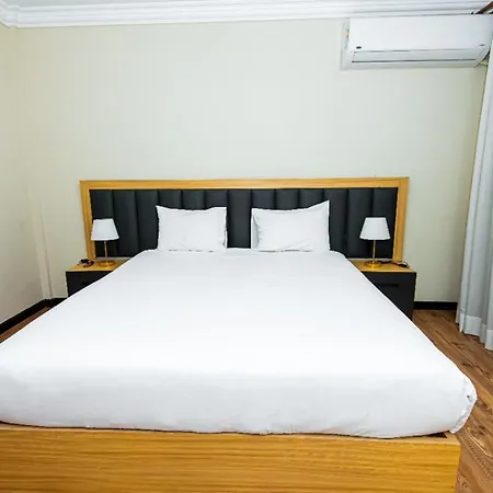 The Expert In Ocean Blue Near Airport Apartment Cairo Exterior photo