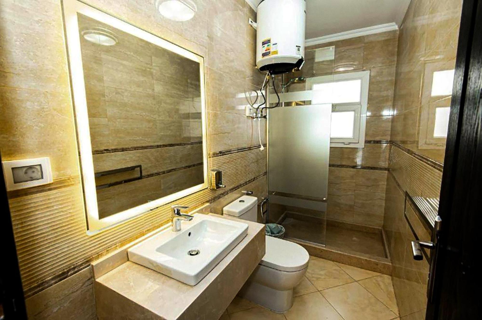 The Expert In Ocean Blue Near Airport * Il Cairo