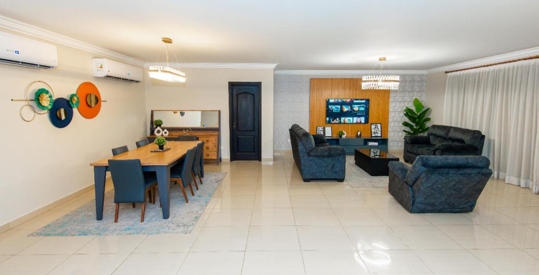 The Expert In Ocean Blue Near Airport Apartament Kair